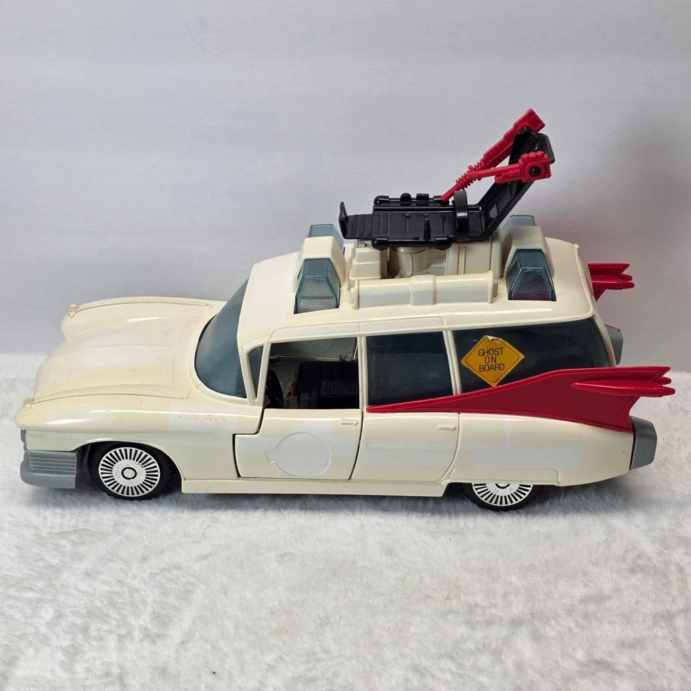 Vintage 1984 Kenner The‎ Real Ghostbusters ECTO-1 Vehicle With Hook And Top Seat